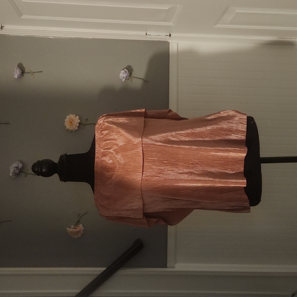 XL a.n.a. Shiny Rose Ribbed Cold Shoulder Top